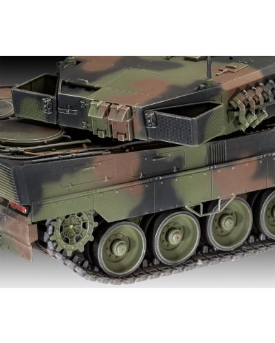 Sastavljivi model Revell - Tenk Leopard 2 A6/A6NL - 2